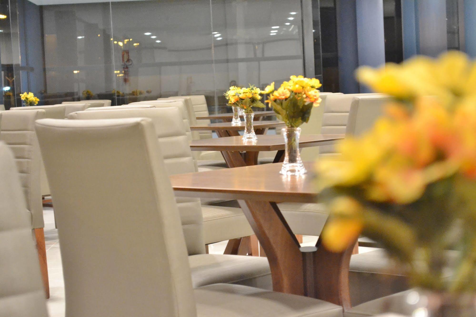 Villa Premium Hotel 이레싱 외부 사진